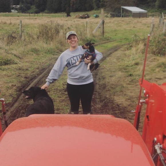 Meet your Posher, Kaitlyn - Picture 2 of 8